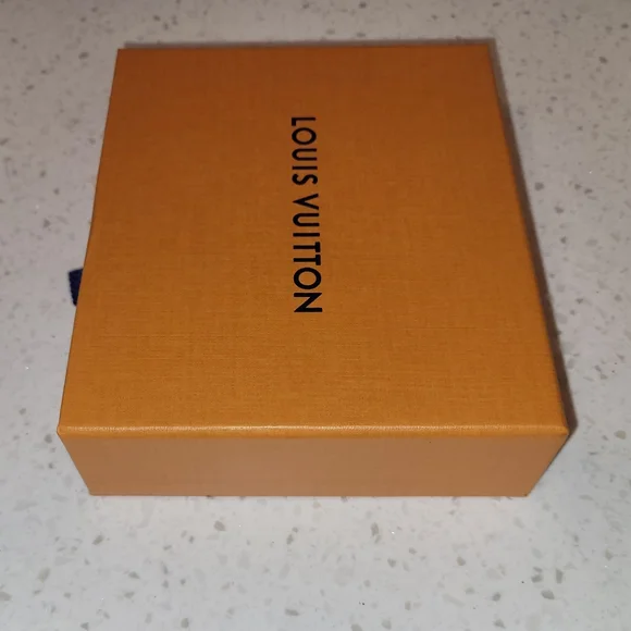 Small Louis Vuitton Box with Drawer - Picture 3 of 12